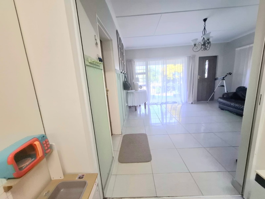 5 Bedroom Property for Sale in Beacon Bay Eastern Cape